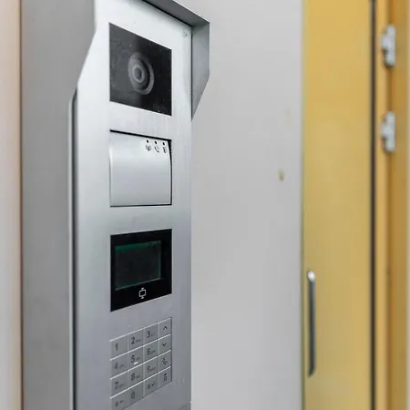 Apartmán Stylish, 450 M Walk To The Estonian Ferry, Free Parking And Balcony Helsinky