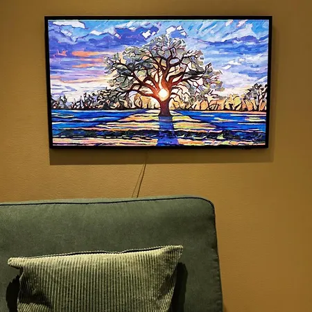 Stylish, 450 M Walk To The Estonian Ferry, Free Parking And Balcony *