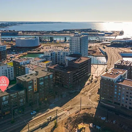 Stylish, 450 M Walk To The Estonian Ferry, Free Parking And Balcony