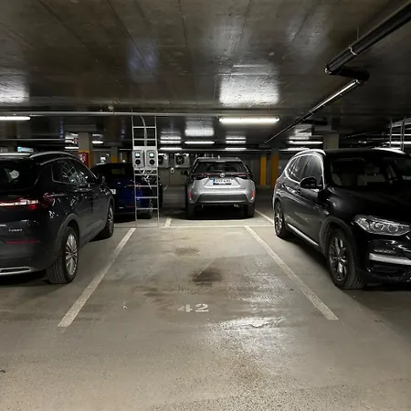 Stylish, 450 M Walk To The Estonian Ferry, Free Parking And Balcony Helsinky