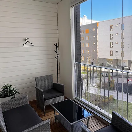 شقة Stylish, 450 M Walk To The Estonian Ferry, Free Parking And Balcony