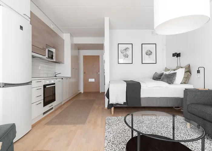 Stylish, 450 M Walk To The Estonian Ferry, Free Parking And Balcony Апартаменты