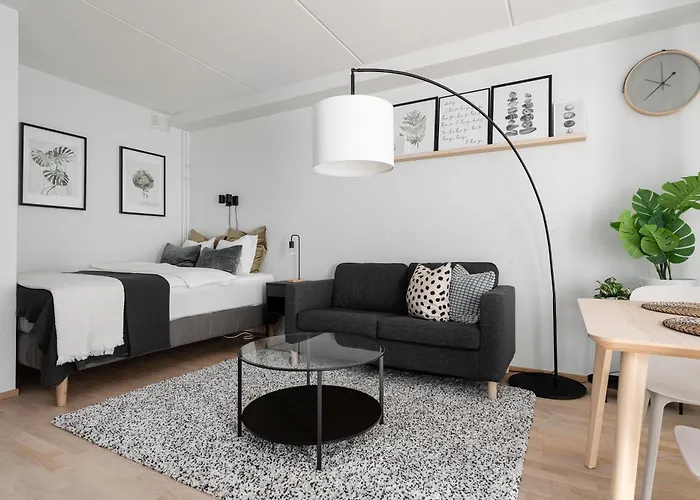 Stylish, 450 M Walk To The Estonian Ferry, Free Parking And Balcony Апартаменты